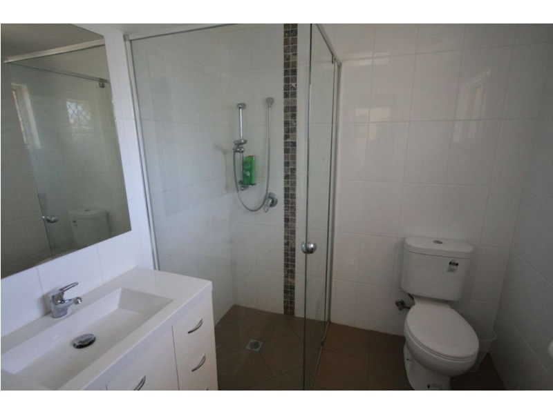 8 Beauty Point Drive, Robina QLD 4226