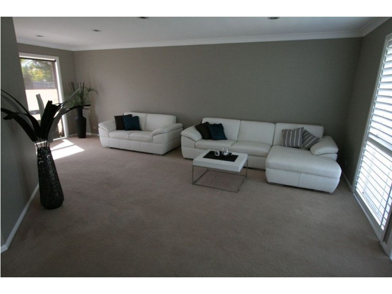 119 Santa Cruz Boulevard, Clear Island Waters QLD 4226