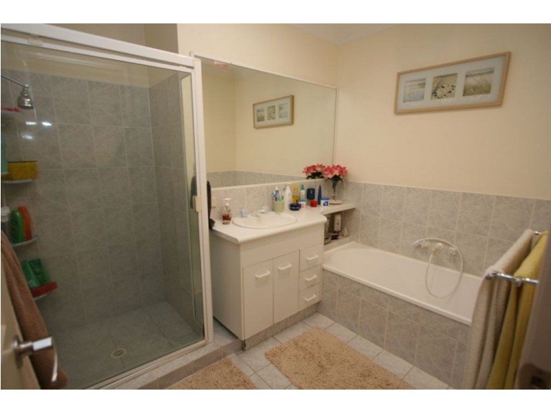 43 Stanford Avenue, Varsity Lakes QLD 4227