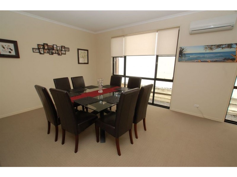33 Campelles Avenue, Varsity Lakes QLD 4227