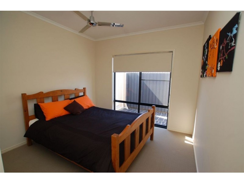 33 Campelles Avenue, Varsity Lakes QLD 4227