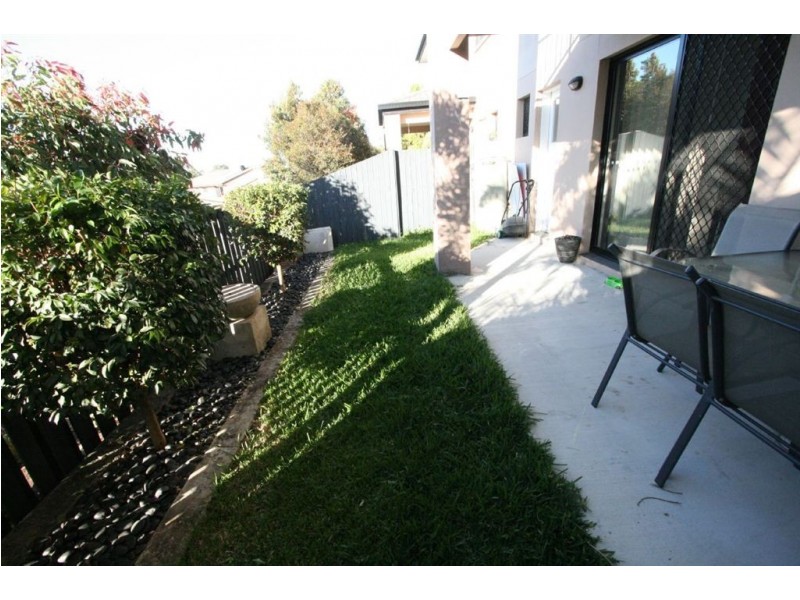 2/23 Bourton Road, Merrimac QLD 4226