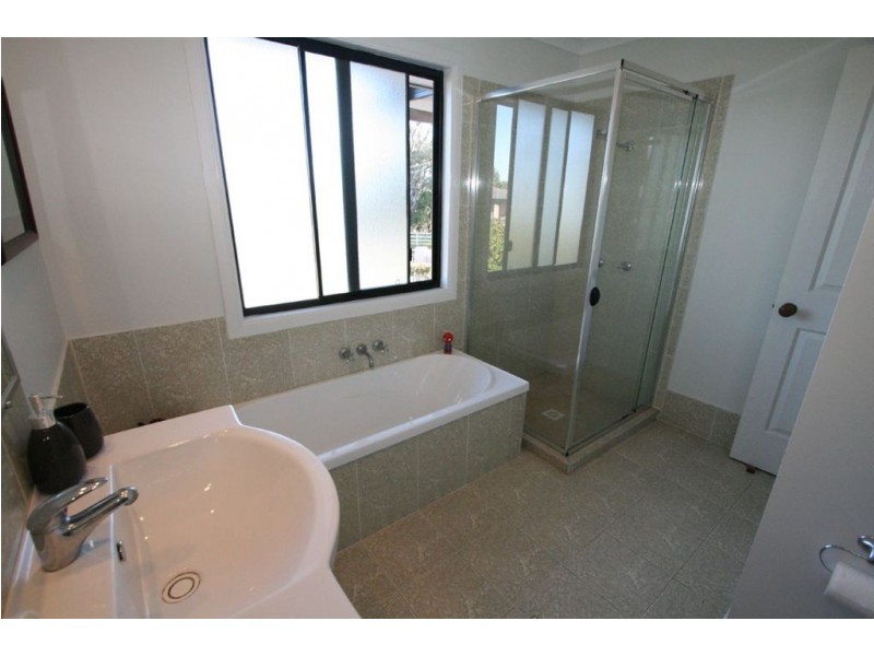 2/23 Bourton Road, Merrimac QLD 4226