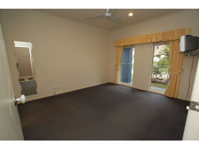 3 Rafael Place, Varsity Lakes QLD 4227