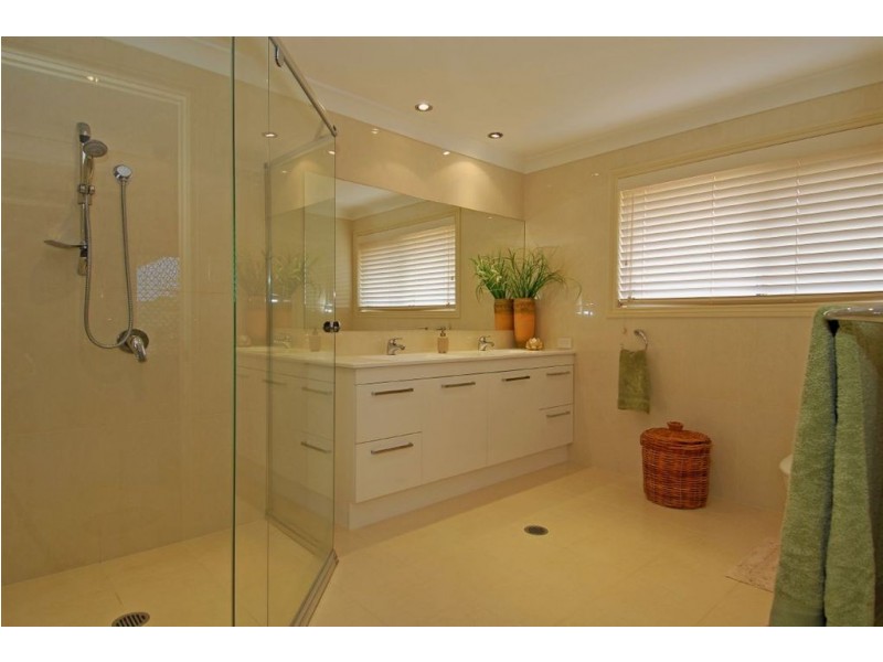 11 Pymble Place, Robina QLD 4226