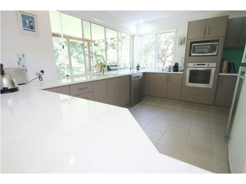 16 Federal Place, Robina QLD 4226