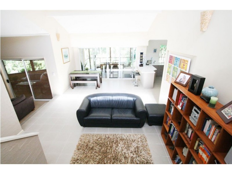 16 Federal Place, Robina QLD 4226