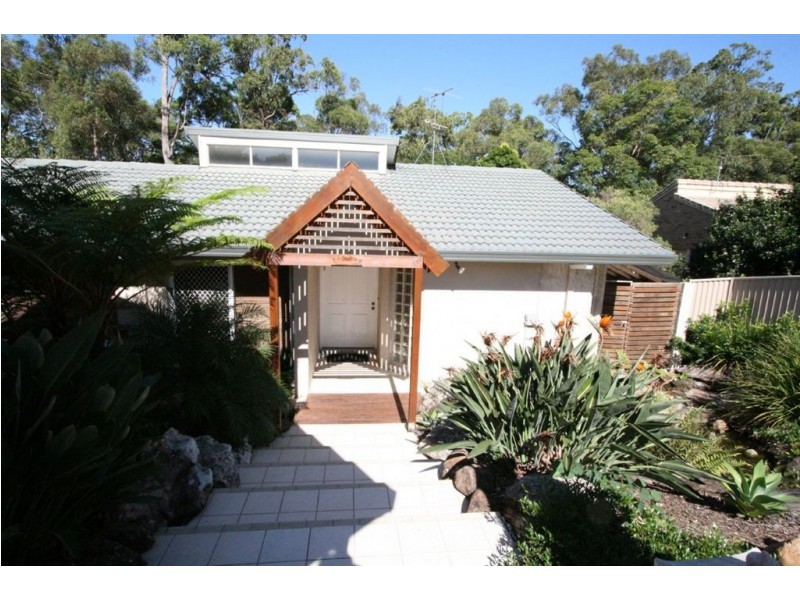 16 Federal Place, Robina QLD 4226