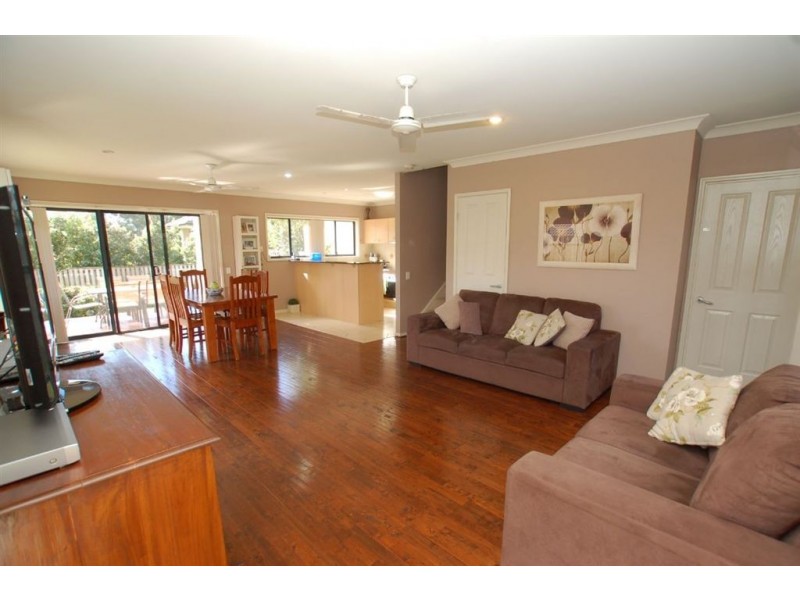 25a Geraldton Drive, Varsity Lakes QLD 4227