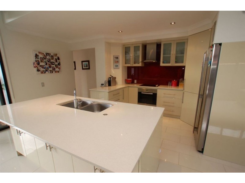 7 Hillridge Cres, Varsity Lakes QLD 4227