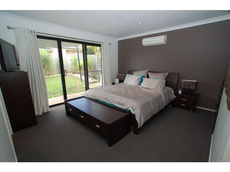 7 Hillridge Cres, Varsity Lakes QLD 4227