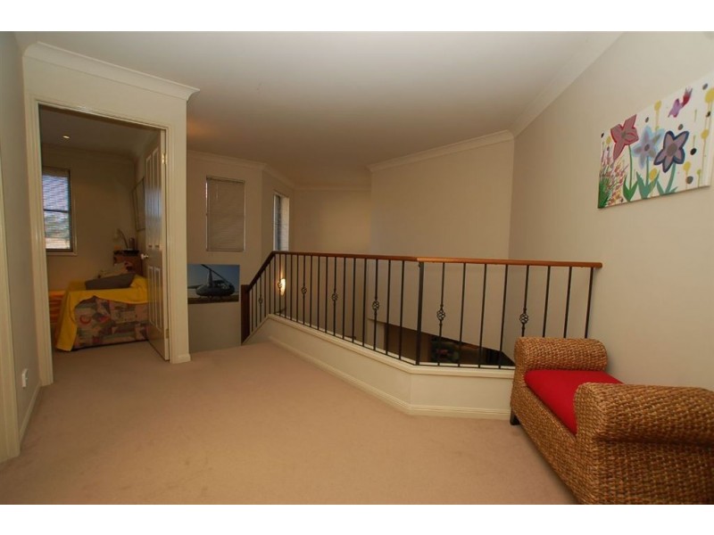 8/44 Pine Valley Drive, Varsity Lakes QLD 4227