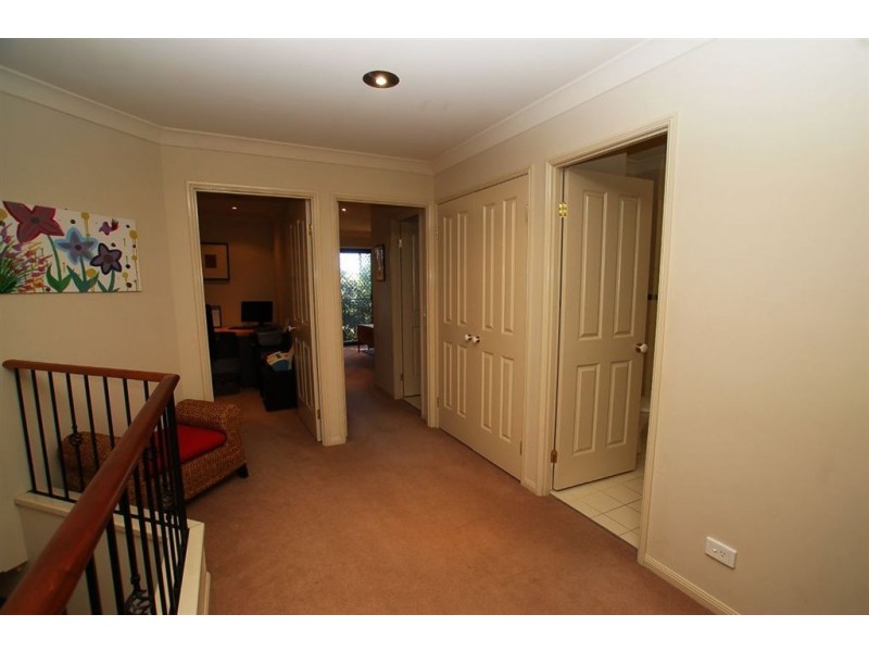 8/44 Pine Valley Drive, Varsity Lakes QLD 4227