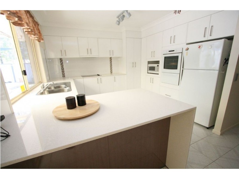 16 Firestone Ct, Robina QLD 4226