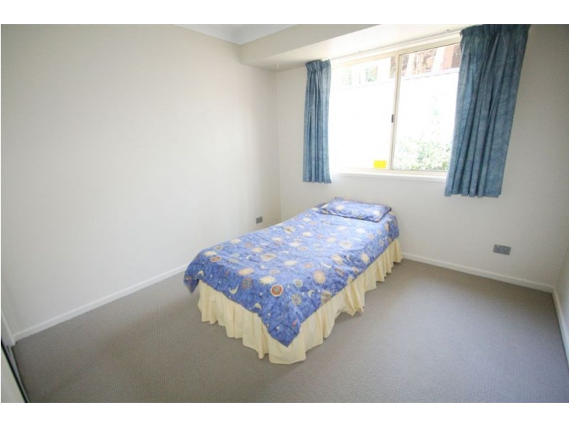 16 Firestone Ct, Robina QLD 4226