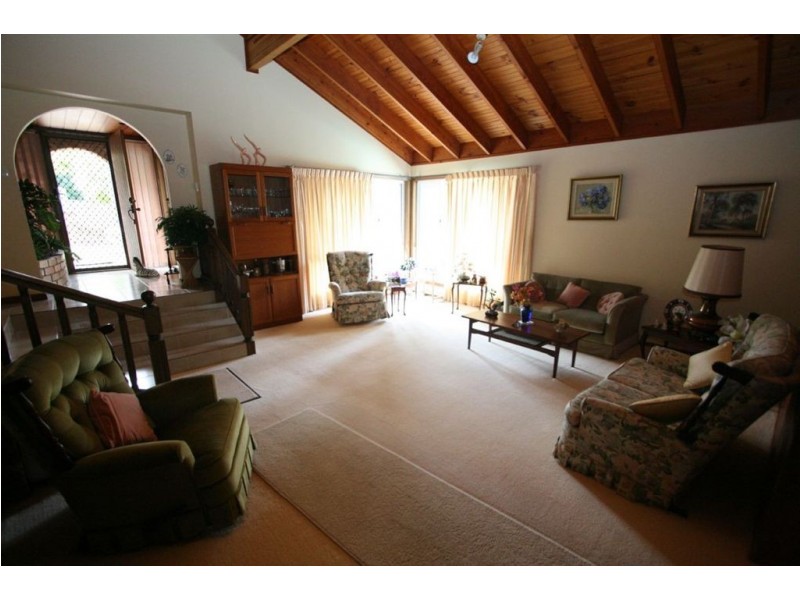 5 Manly Dr, Robina QLD 4226