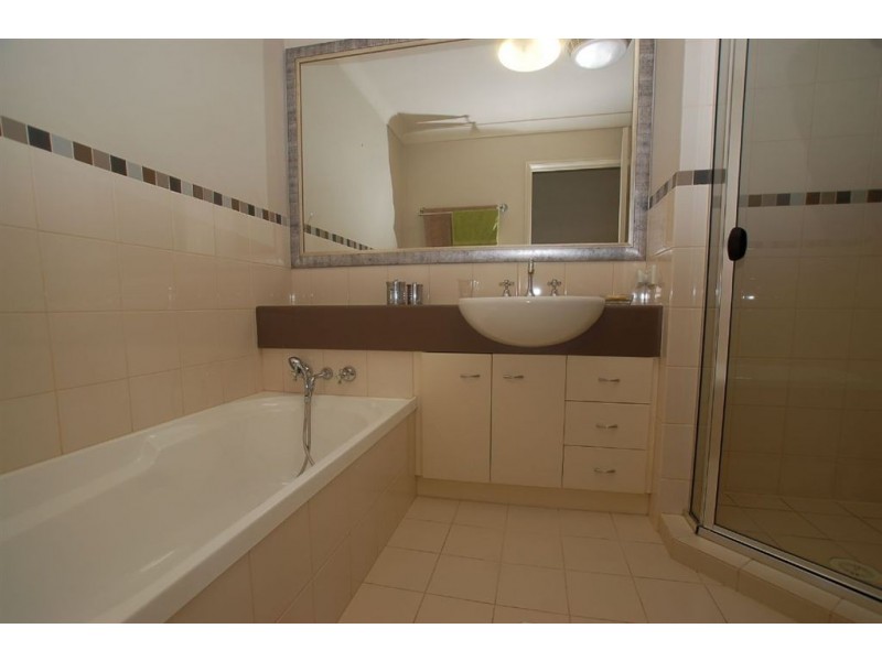 12/44 Pine Valley Dr, Robina QLD 4226