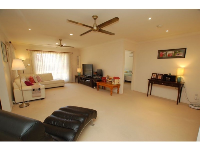 16 Torrey Pl, Robina QLD 4226