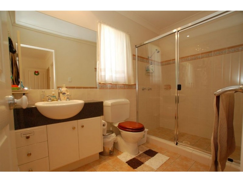 16 Torrey Pl, Robina QLD 4226