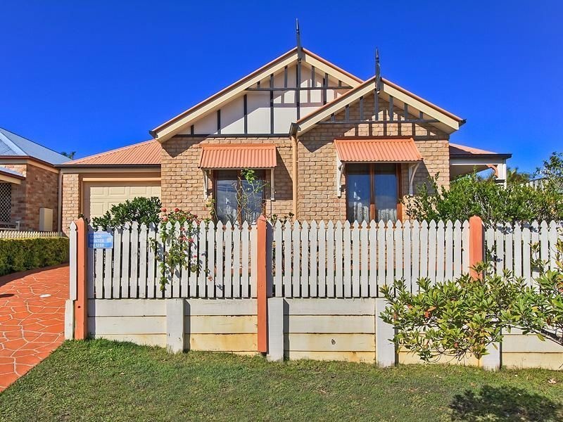 22 Gerona Cct, Varsity Lakes QLD 4227