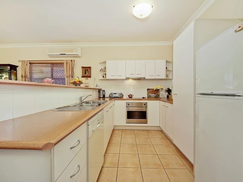 22 Gerona Cct, Varsity Lakes QLD 4227