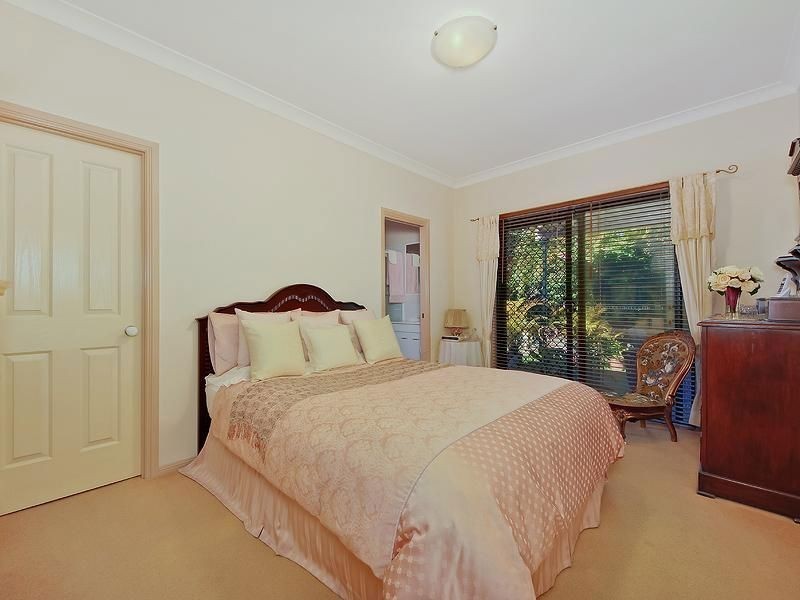 22 Gerona Cct, Varsity Lakes QLD 4227