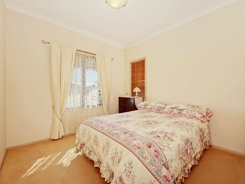 22 Gerona Cct, Varsity Lakes QLD 4227