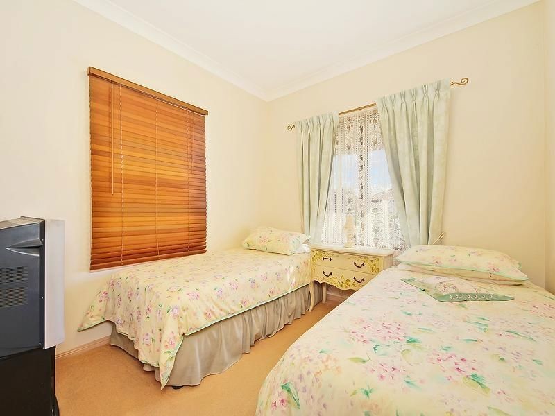 22 Gerona Cct, Varsity Lakes QLD 4227