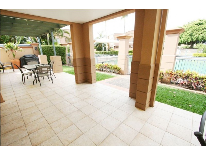 18/117 Palm Meadows Dr, Carrara QLD 4211