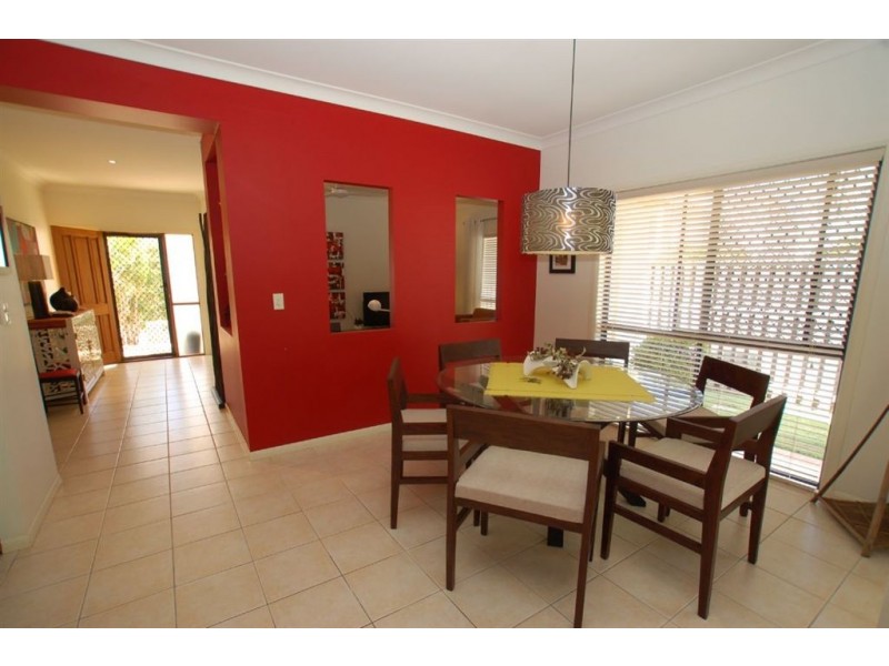 33 Majorca Cr, Varsity Lakes QLD 4227