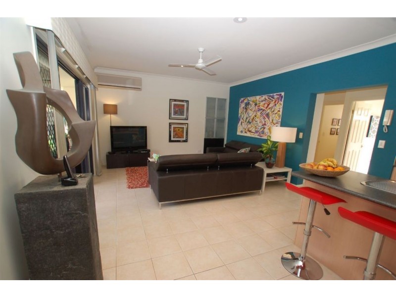 33 Majorca Cr, Varsity Lakes QLD 4227