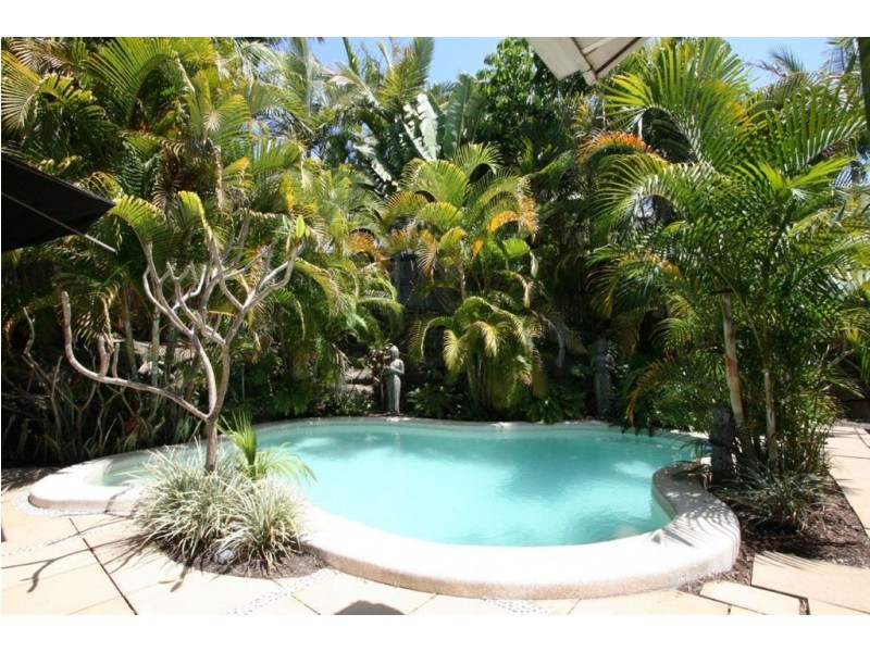 85 Glen Eagles Dr, Robina QLD 4226