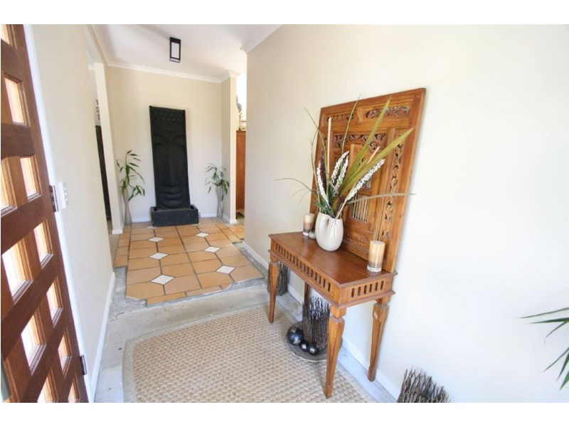 85 Glen Eagles Dr, Robina QLD 4226