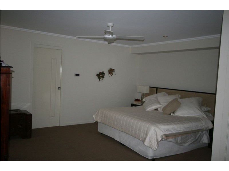 3 Corvus Way, Robina QLD 4226