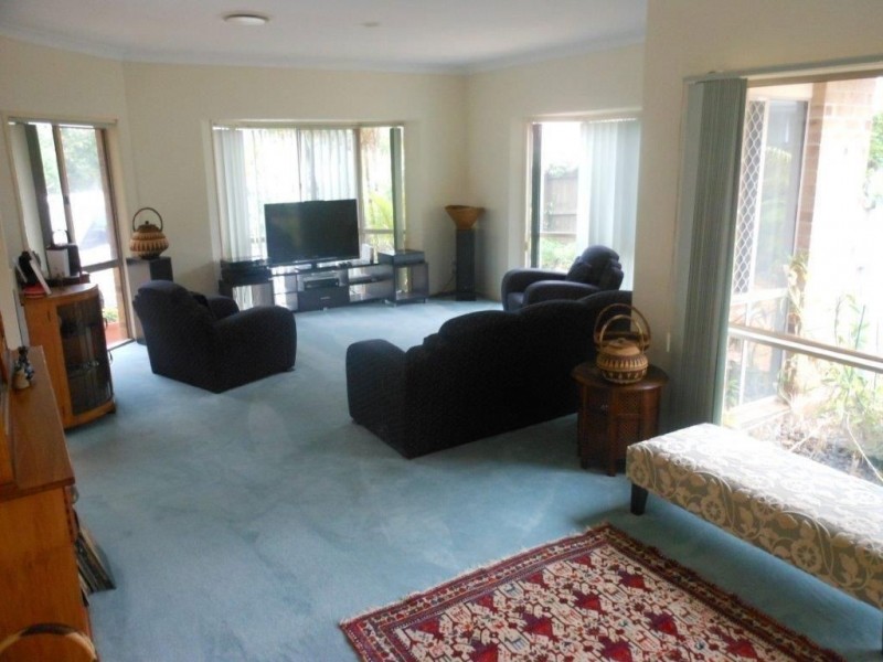 39 Camberwell Cct, Robina QLD 4226