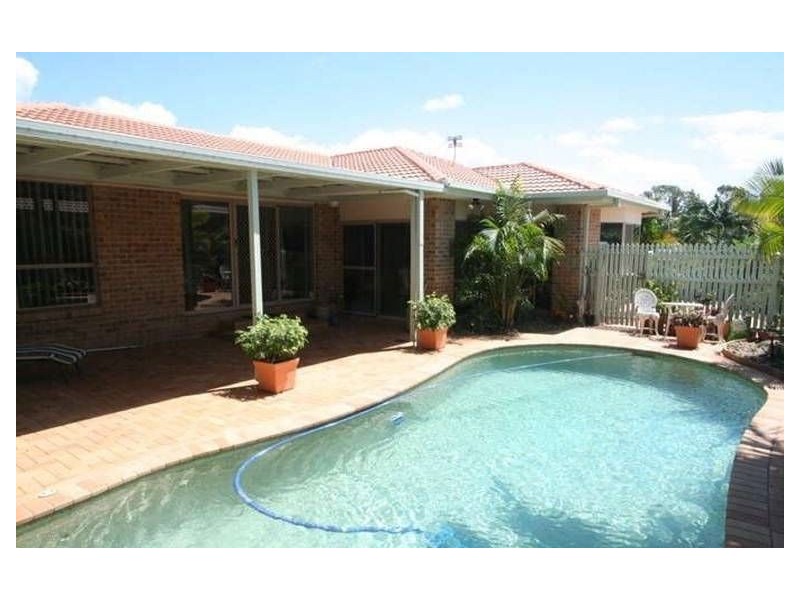 39 Camberwell Cct, Robina QLD 4226