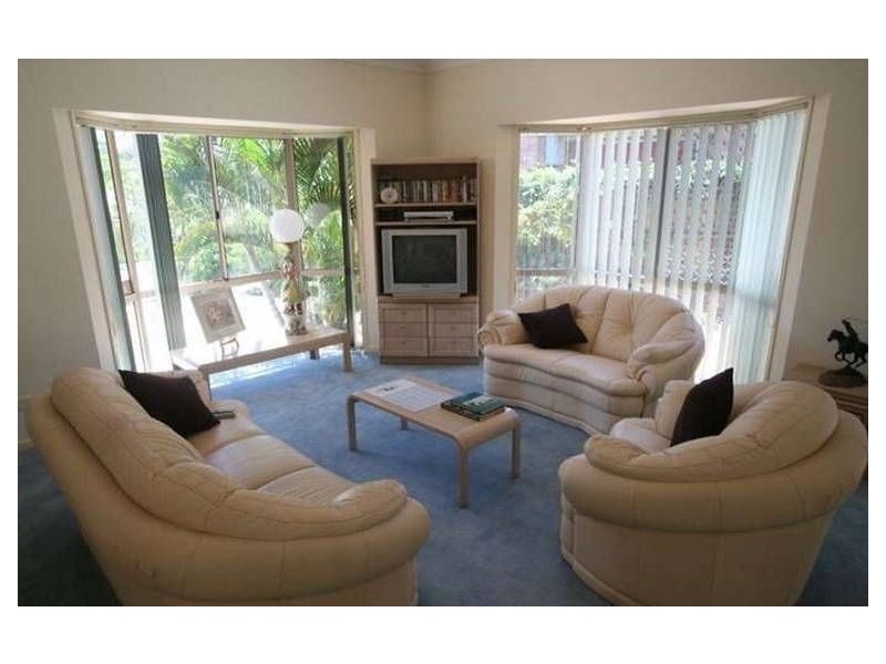 39 Camberwell Cct, Robina QLD 4226