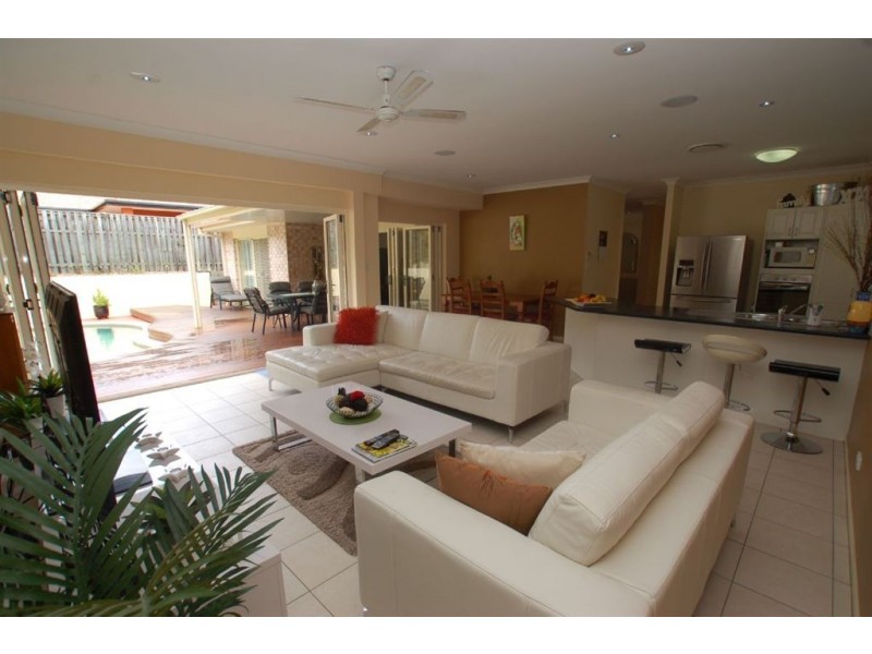 17 Kodiak Dr, Varsity Lakes QLD 4227