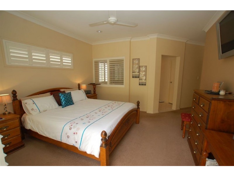 17 Kodiak Dr, Varsity Lakes QLD 4227