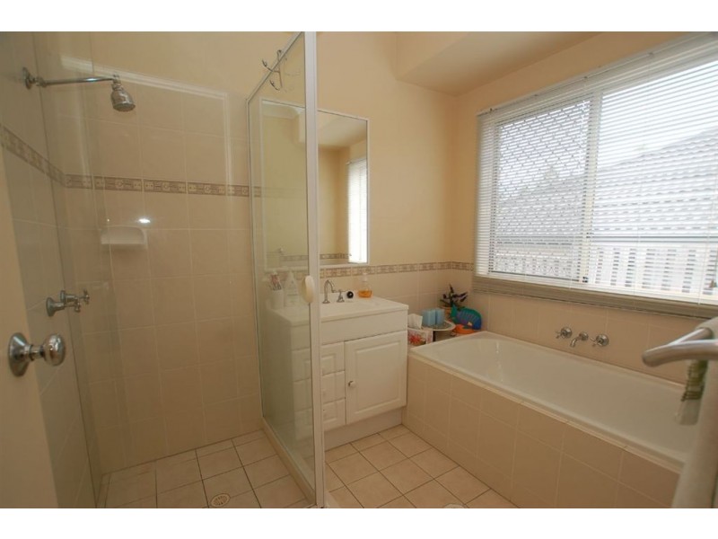 17 Kodiak Dr, Varsity Lakes QLD 4227