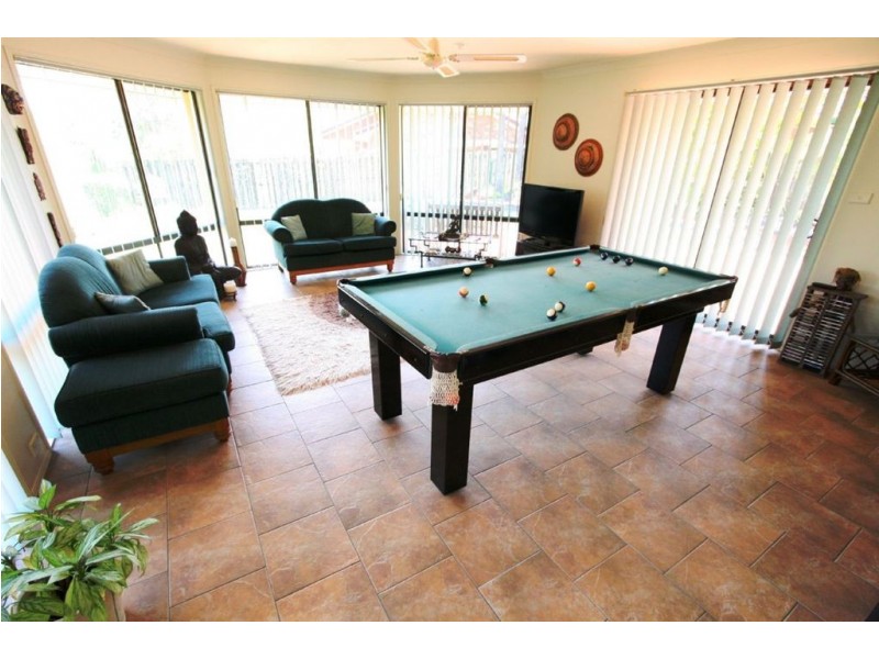 4 Mosman Rd, Robina QLD 4226