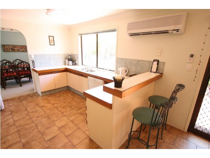 4 Mosman Rd, Robina QLD 4226