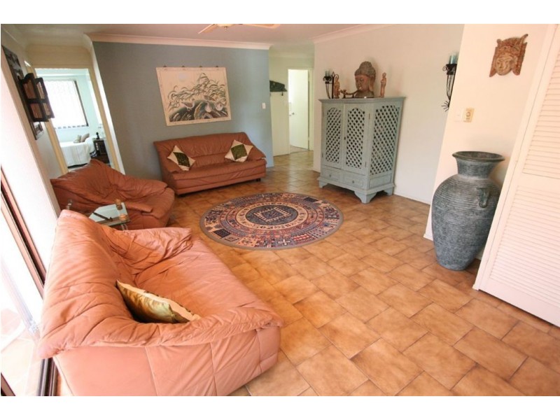 4 Mosman Rd, Robina QLD 4226