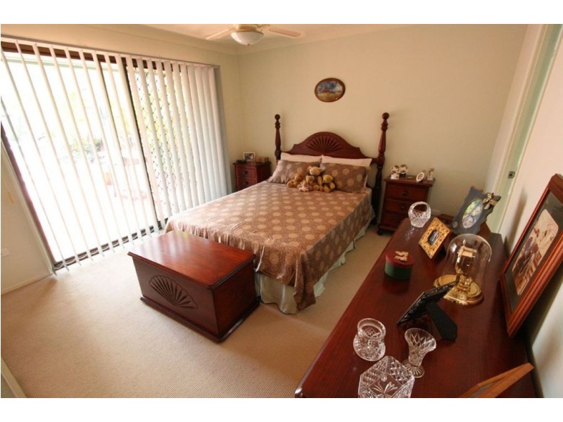 4 Mosman Rd, Robina QLD 4226