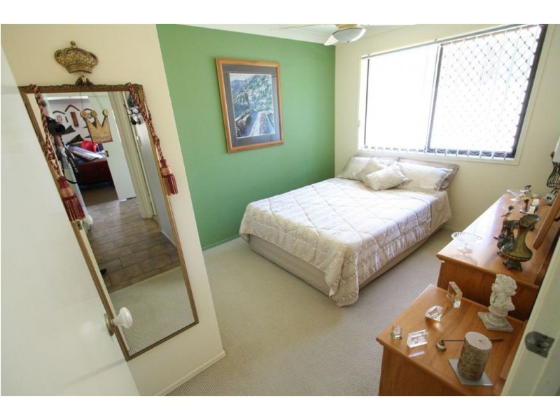 4 Mosman Rd, Robina QLD 4226