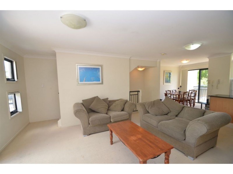 7/1 Gammon Dr, Varsity Lakes QLD 4227