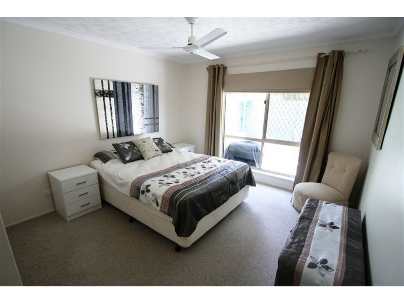 6/5 Pontoon Pl, Varsity Lakes QLD 4227