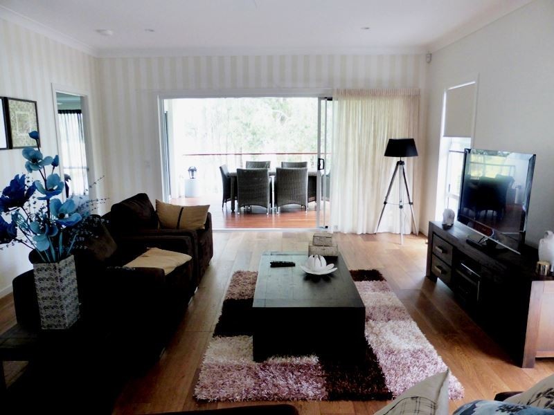 53 Fairway Dr, Clear Island Waters QLD 4226