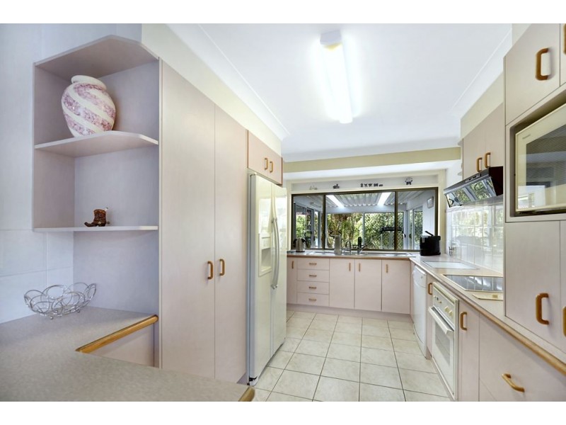 20 Haslewood Court, Mermaid Waters QLD 4218