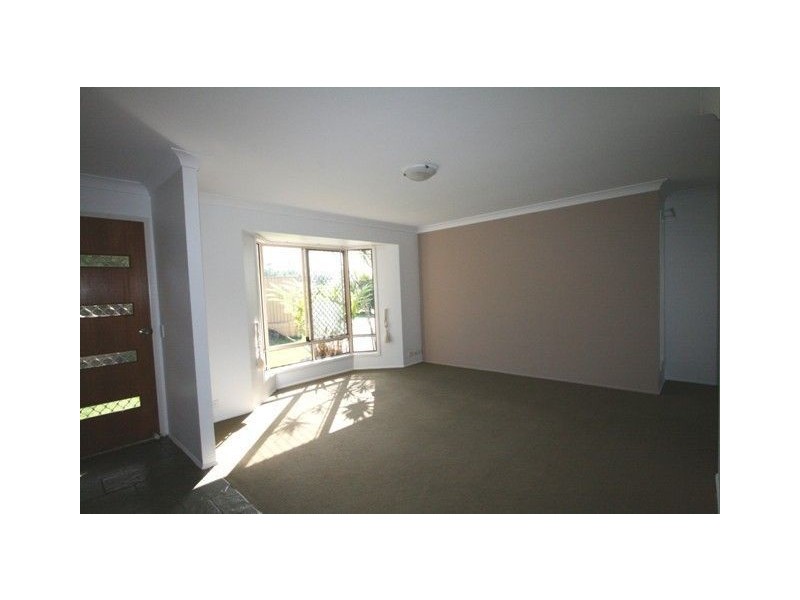 1 Jancoon Street, Carrara QLD 4211